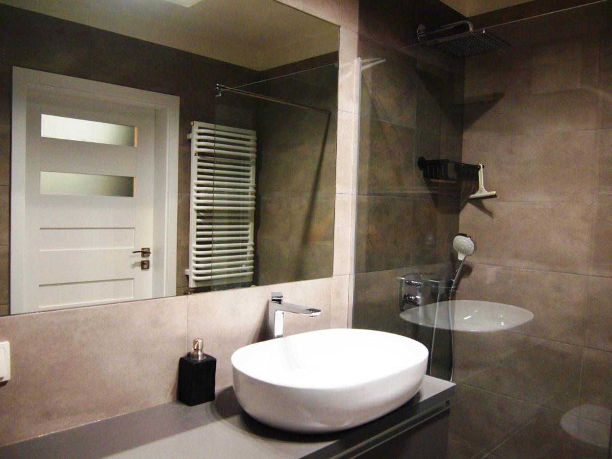 גדינייה Apartament Batorego 7 Z Parkingiem מראה חיצוני תמונה