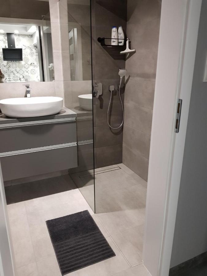גדינייה Apartament Batorego 7 Z Parkingiem מראה חיצוני תמונה